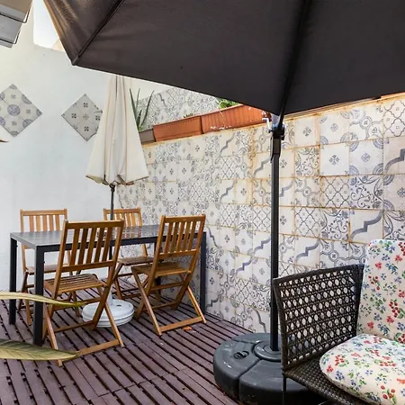 1 Bedroom With Cosy Backyard Close To Valletta Apartment *