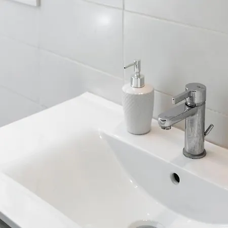 1 Bedroom With Cosy Backyard Close To Valletta Floriana