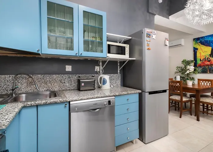 1 Bedroom With Cosy Backyard Close To Valletta Appartamento