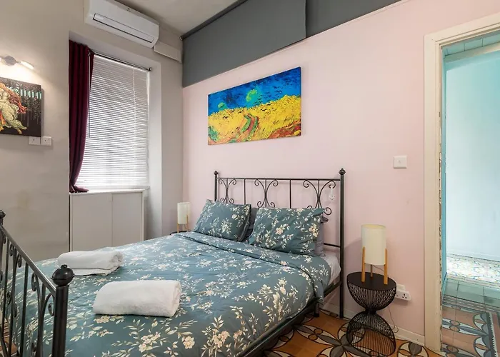 1 Bedroom With Cosy Backyard Close To Valletta Appartamento